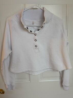 Free People White Ribbed Snap Collar Cropped Pullover small
